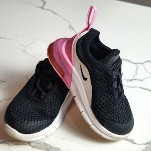 Give Your Little One the Gift of Flight: Nike Air Max Motion 2 Shoes! Size 4C
